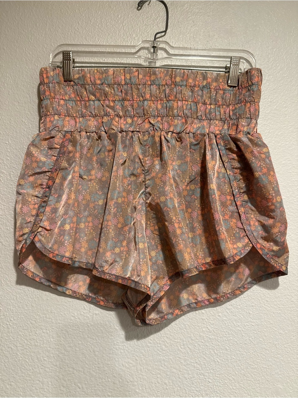 NATURAL LIFE Floral Smocked Waist Athletic Shorts Medium